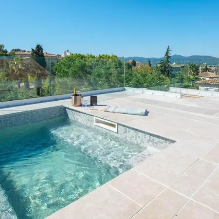 Вилла In Great Location - Saint-tropez ! Сен-Тропе